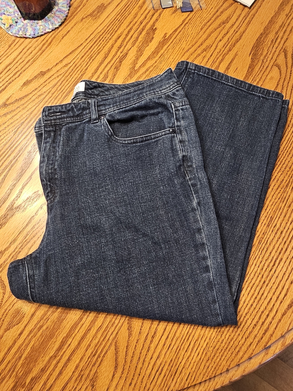 Mid-Rise Straight Capris in Dark Indigo Denim